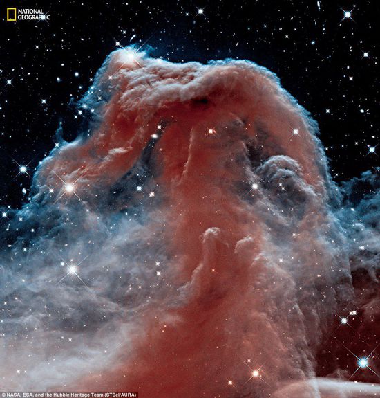 星河灿烂 哈勃望远镜绕地25周年拍摄绝美太空(高清组图)