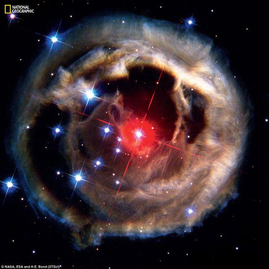 星河灿烂 哈勃望远镜绕地25周年拍摄绝美太空(高清组图)